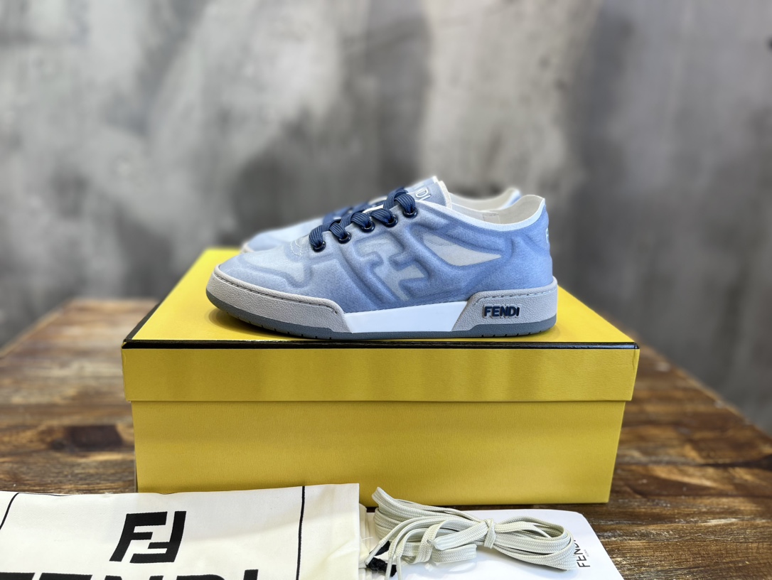 Fendi 网面休闲系列…