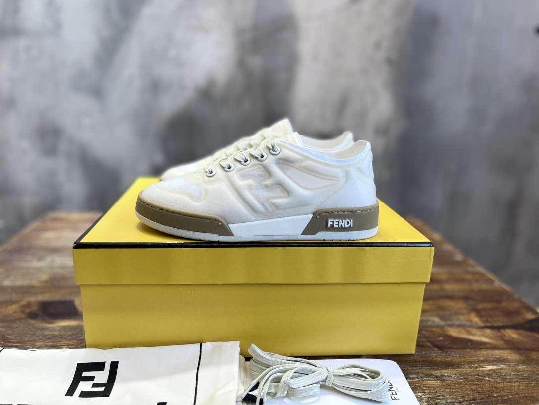 Fendi 网面休闲系列…