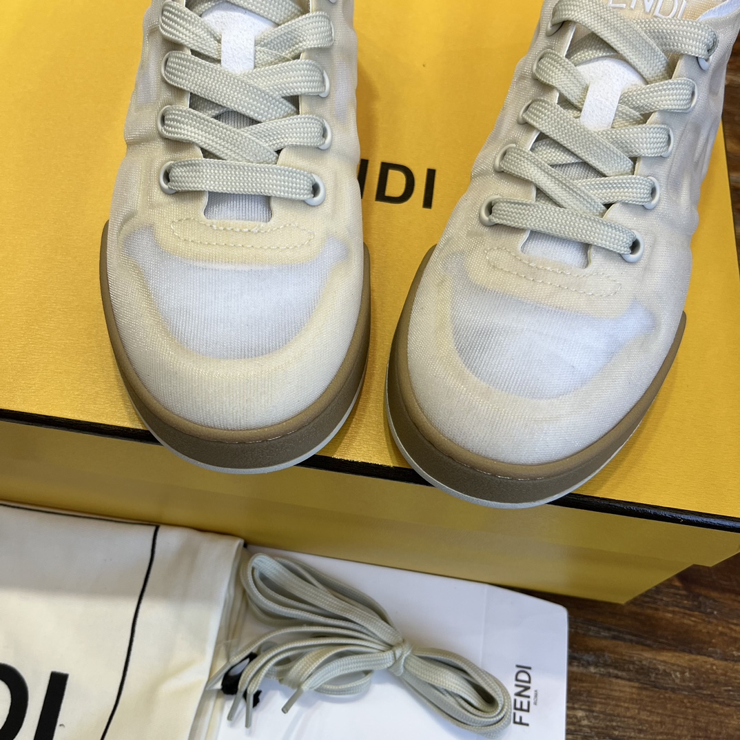 Fendi 网面休闲系列…