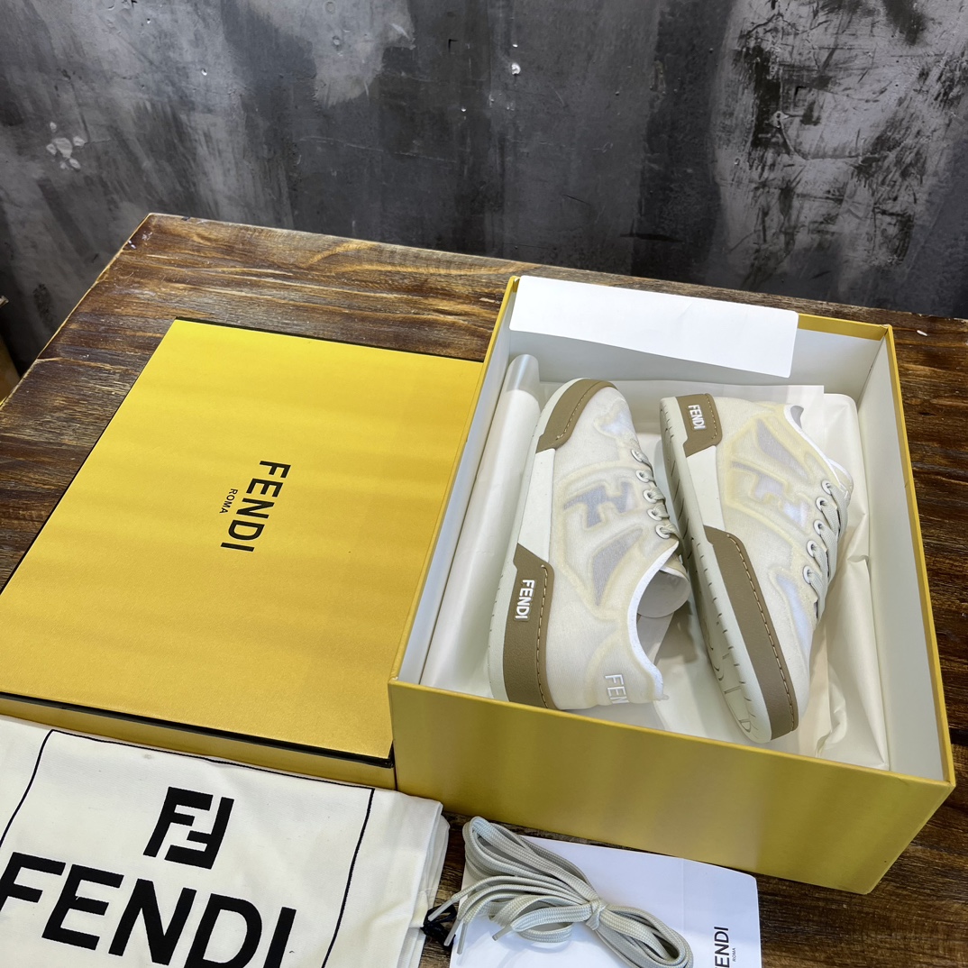 Fendi 网面休闲系列…