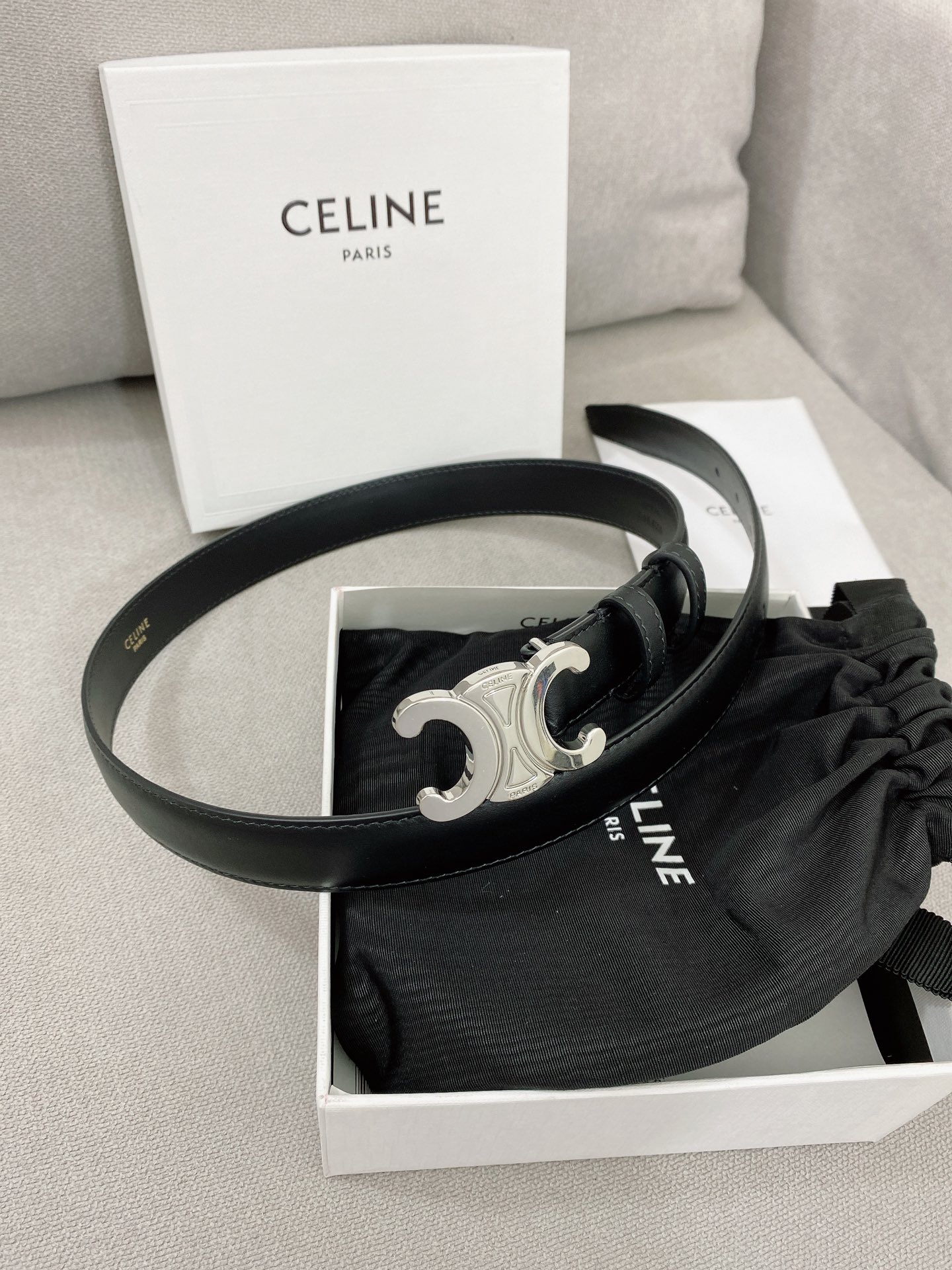 Celine.赛琳全套包装女神必备原单腰带火爆款式原厂小牛皮制作上身效果舒适时尚百搭宽度2.5cm