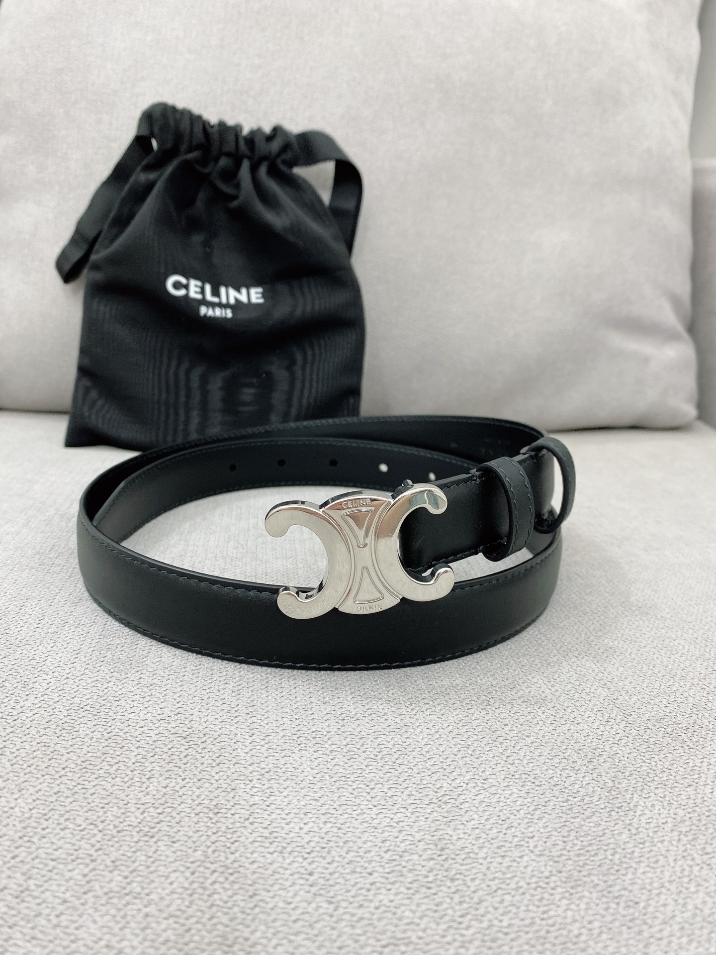 Celine.赛琳全套包装女神必备原单腰带火爆款式原厂小牛皮制作上身效果舒适时尚百搭宽度2.5cm