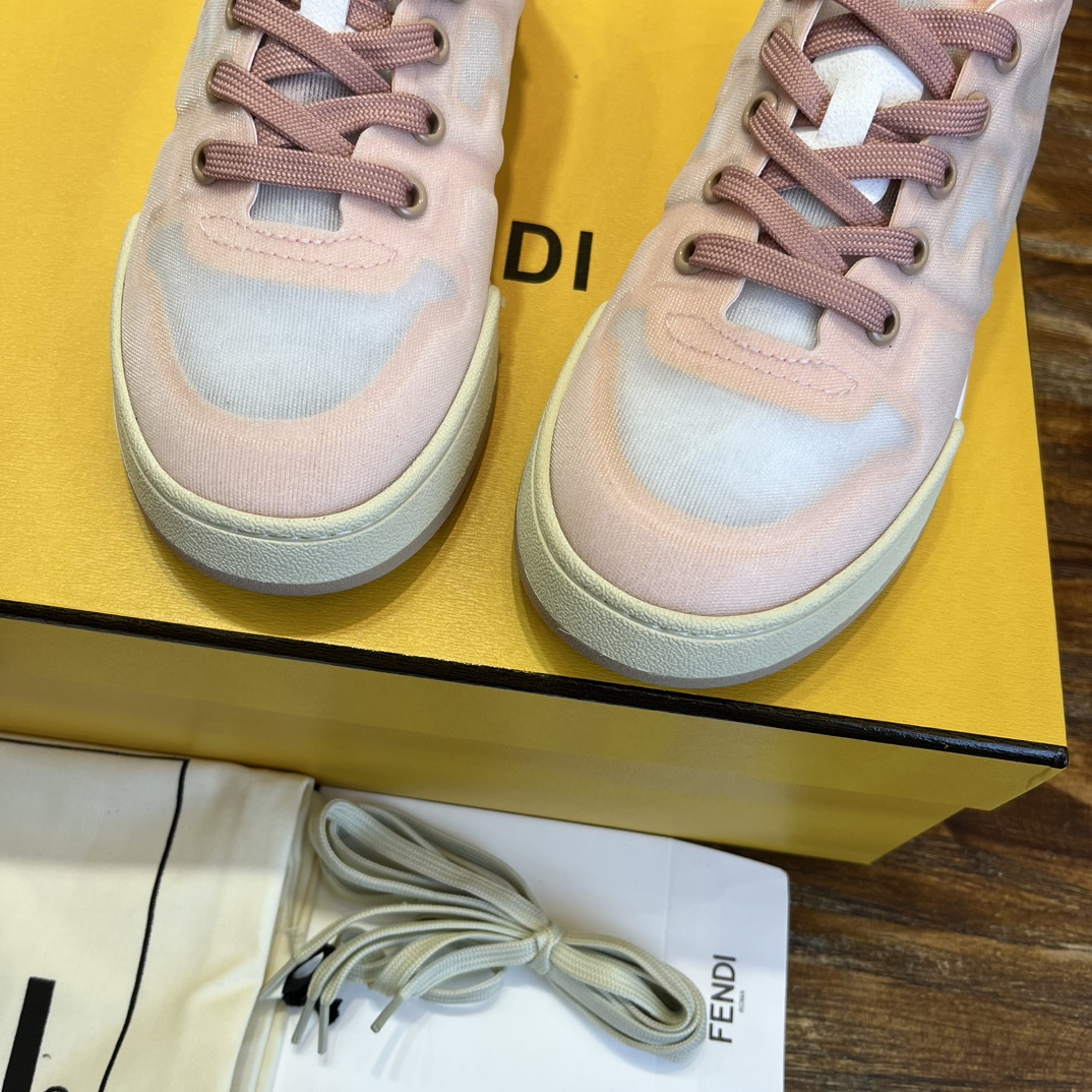 Fendi 网面休闲系列…
