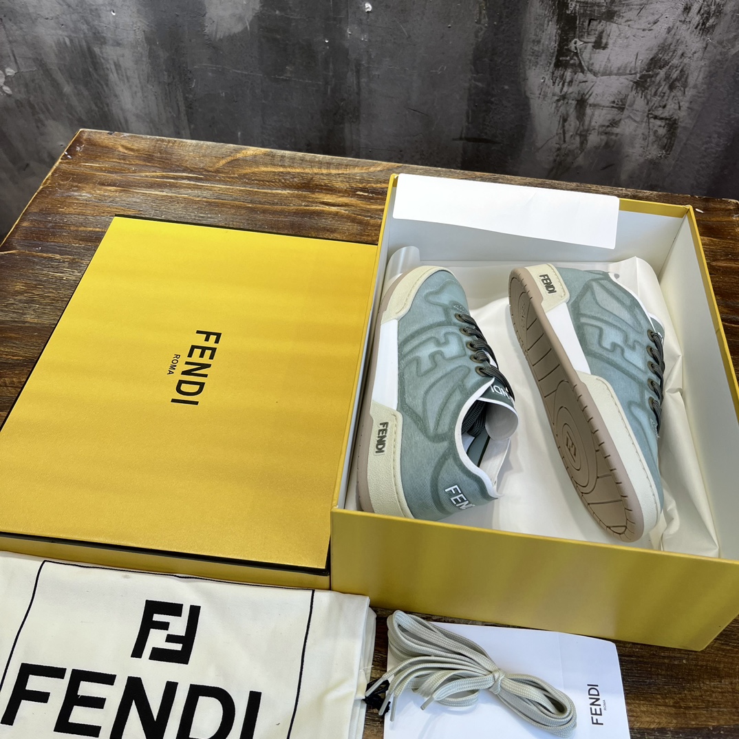 Fendi 网面休闲系列…