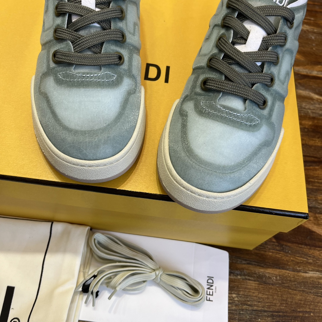 Fendi 网面休闲系列…