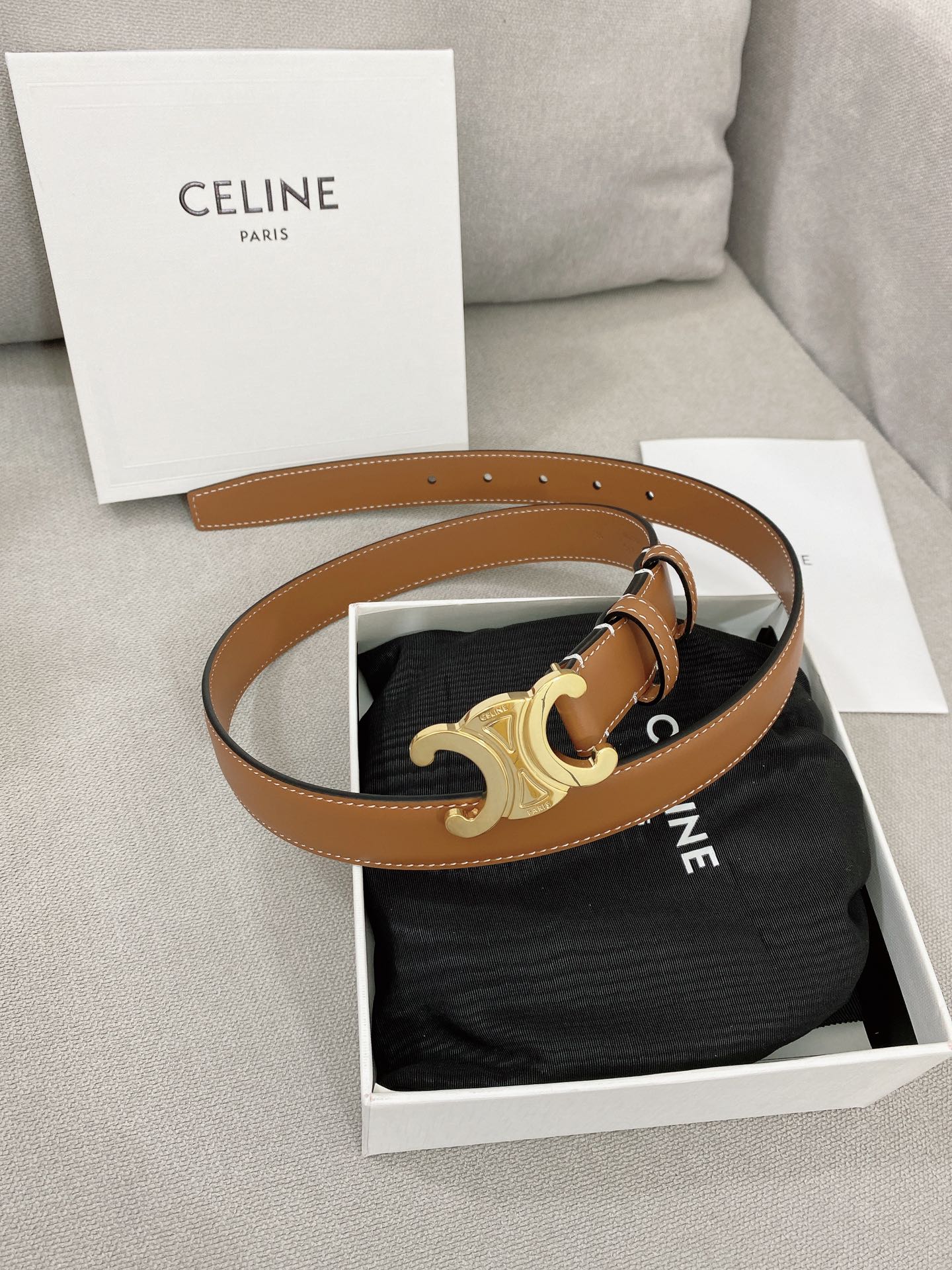 Celine.赛琳全套包装女神必备原单腰带火爆款式原厂小牛皮制作上身效果舒适时尚百搭宽度2.5cm