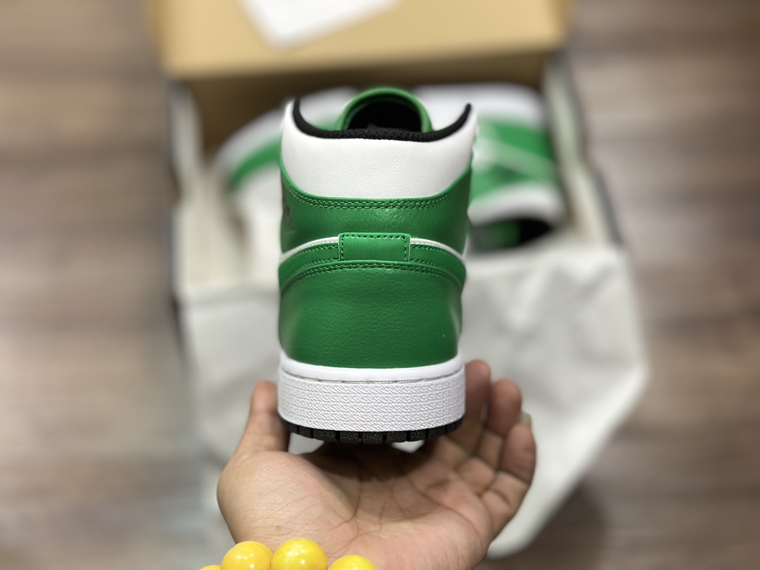 220 Air Jordan 1 mid aj1 乔1中帮 篮球鞋 BQ8423-301