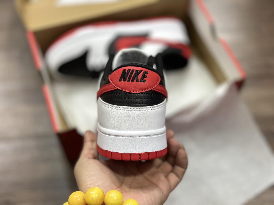 300 NIKE SB Dunk Low 低帮 休闲运动鞋  FD9762-061