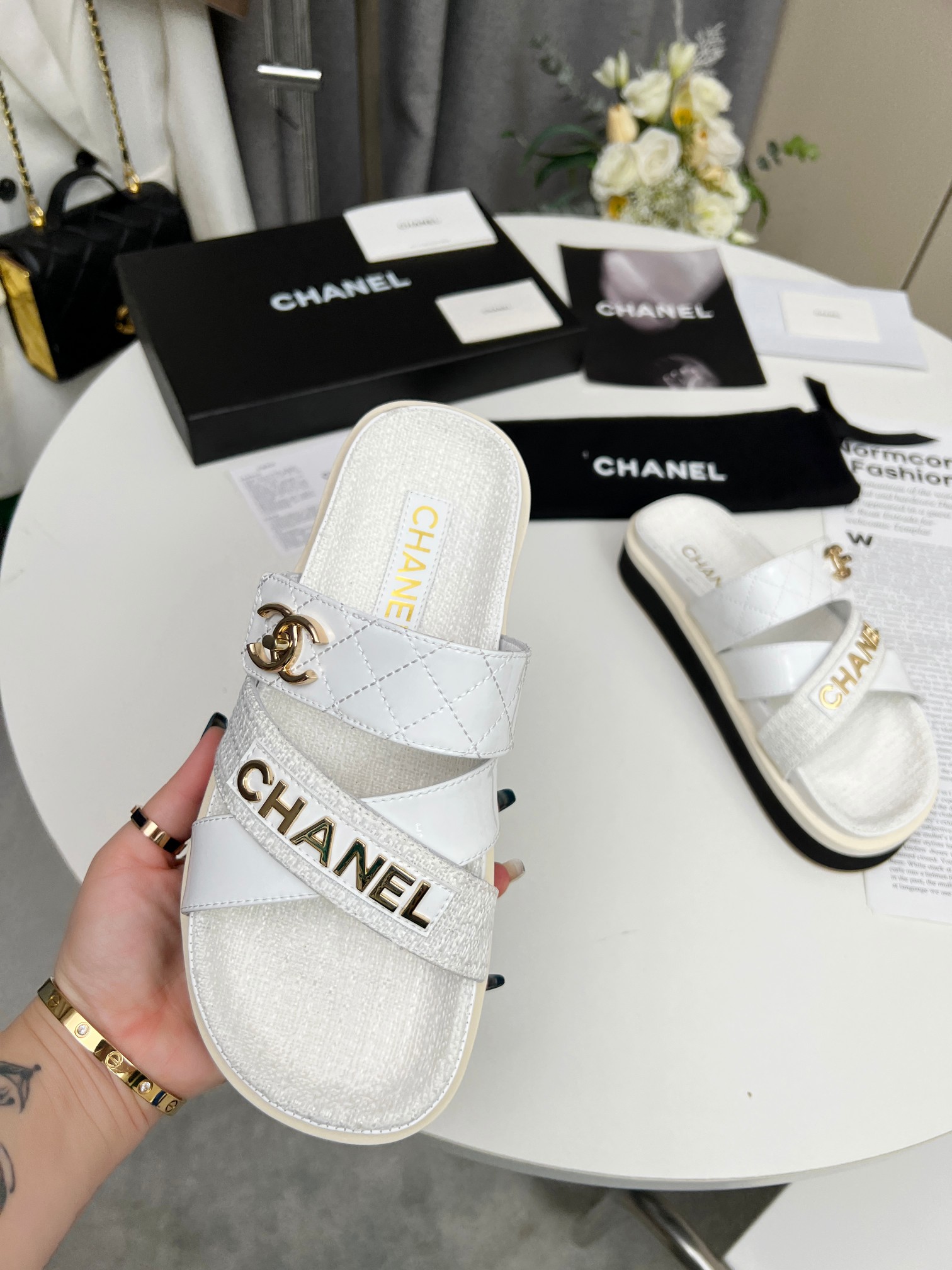 Chanel 2023 primavera CHANEL sitio web oficial sincrónica última sección de primavera pantuflas en n