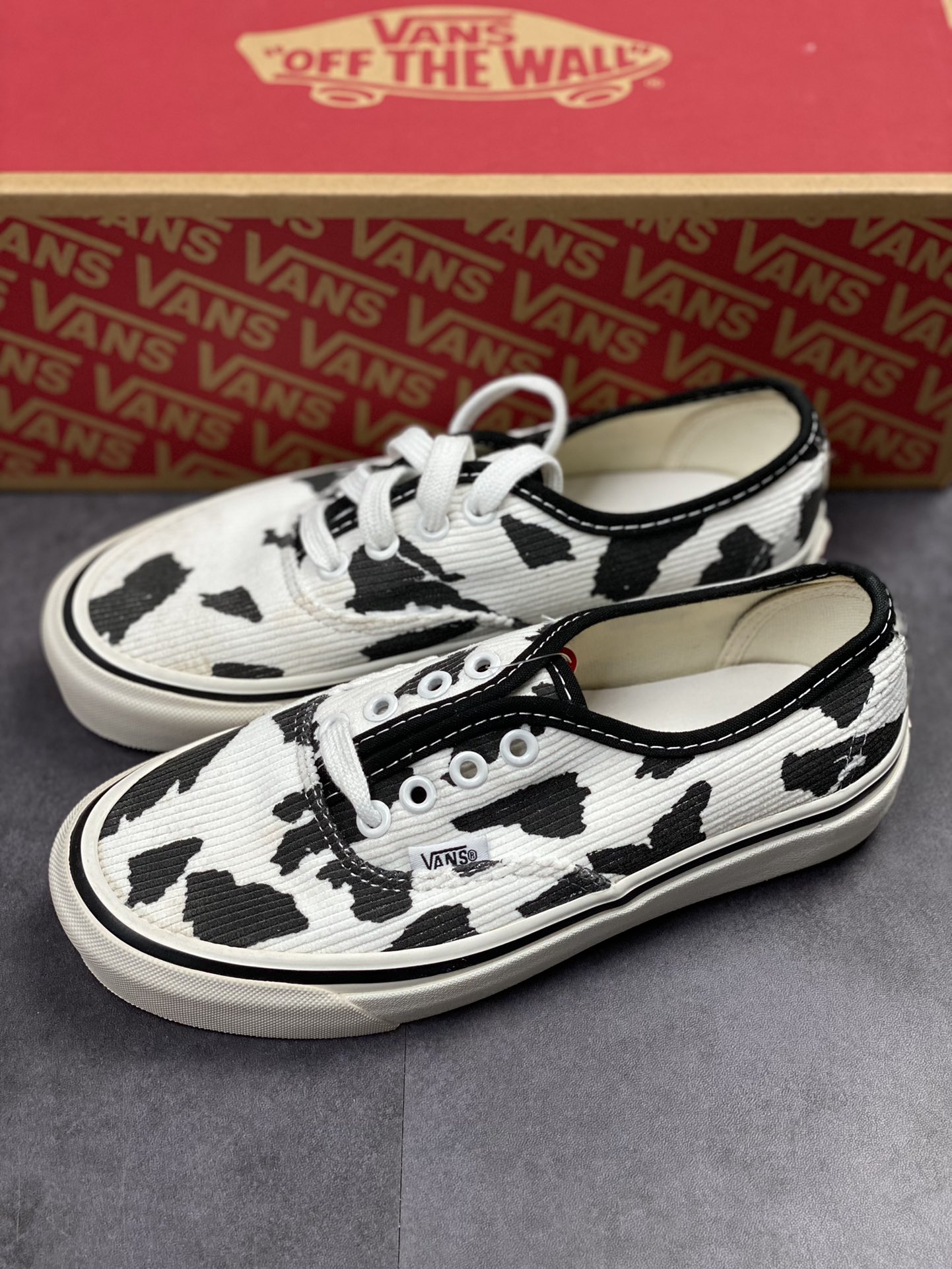 Vans Authentic 44 Dx Anaheim Cow Print Corduroy Black & White Cow