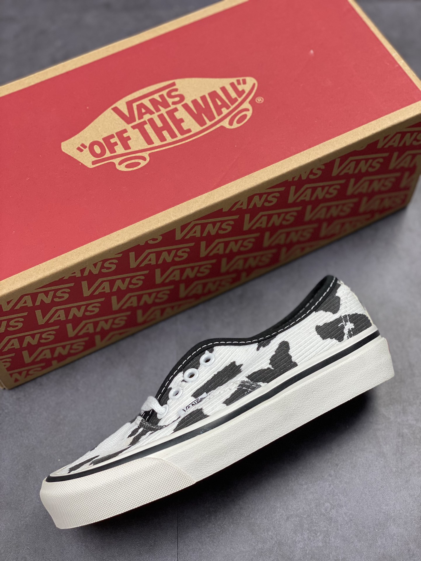 Vans Authentic 44 Dx Anaheim Cow Print Corduroy Black & White Cow