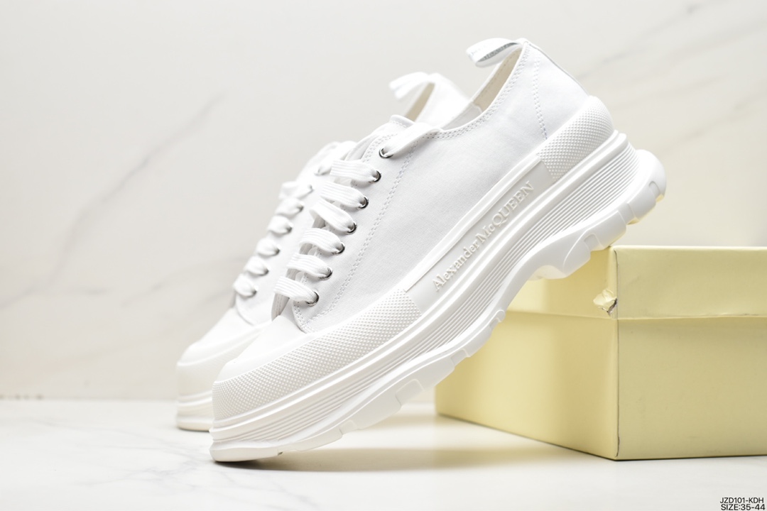 Italian luxury brand-Alexander McQueen sole sneakers low top