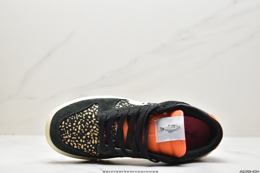 160 耐克Nike SB Zoom Dunk Low 板鞋 FN7523-300