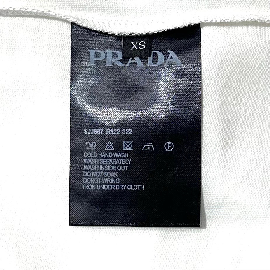 160 PRADA 普拉达经典款字母发泡印花短袖T恤