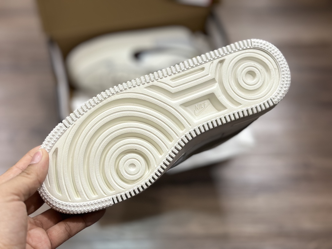 200 Nike Air Force 1 LOW 空军一号低帮运动鞋 FD0804-100