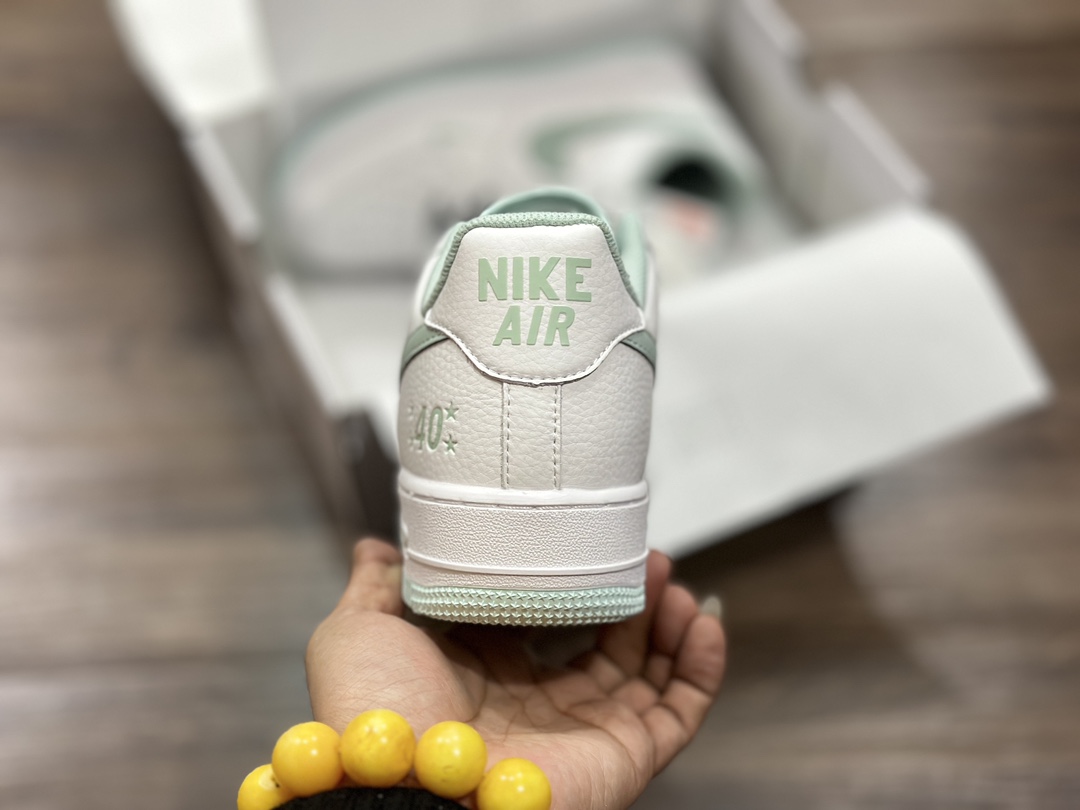 240 Nike Air Force 1 LOW 空军一号低帮运动鞋  MN5263-128