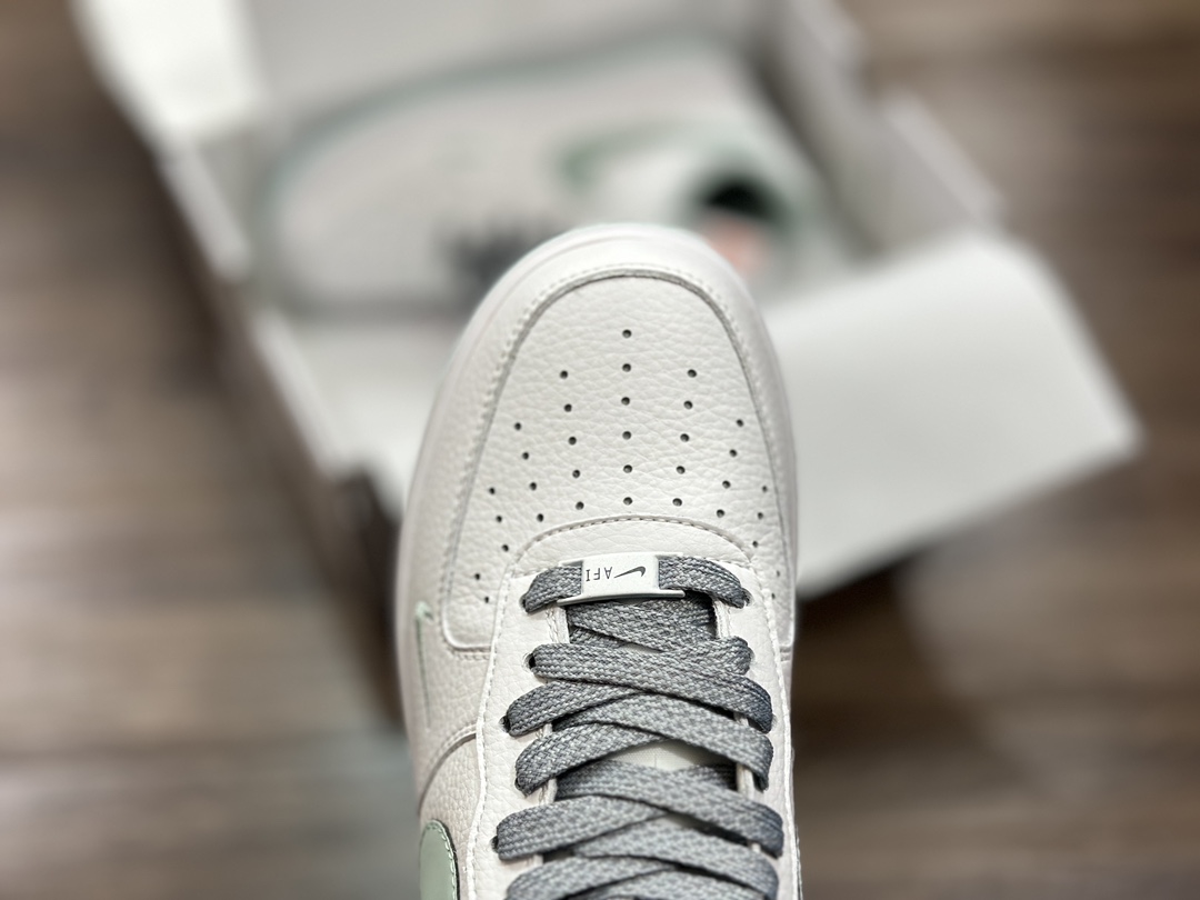 240 Nike Air Force 1 LOW 空军一号低帮运动鞋  MN5263-128