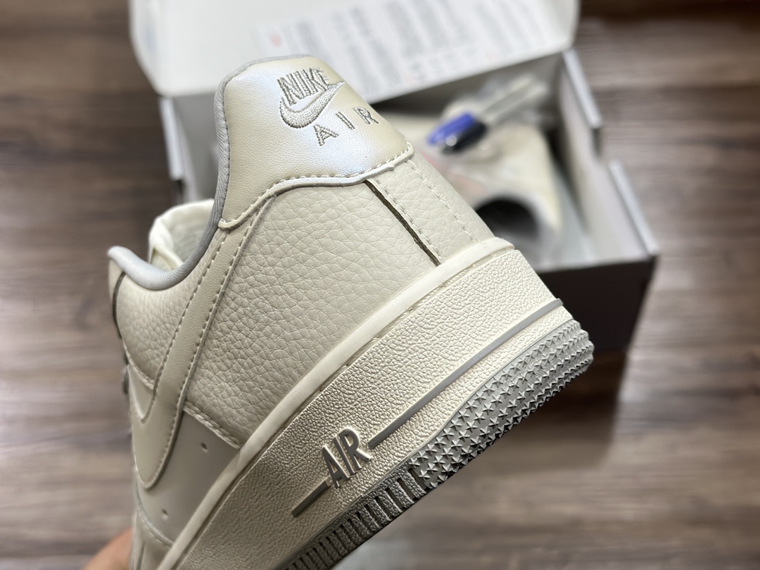 260 Nike Air Force 1 LOW 空军一号低帮运动鞋 DD9915-611