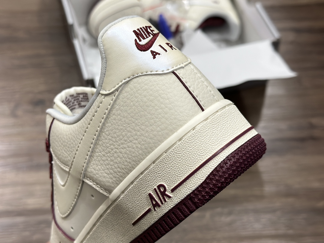 260 Nike Air Force 1 LOW 空军一号低帮运动鞋 DD9915-666