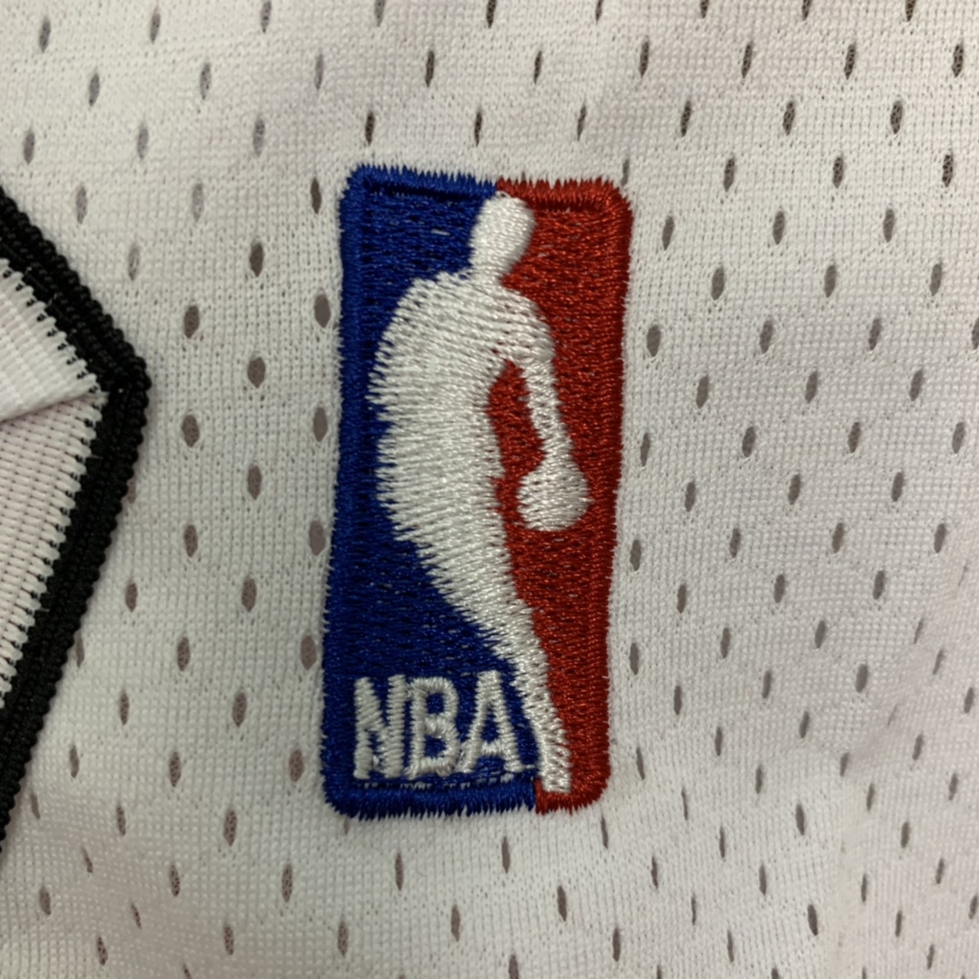 Chicago Bulls Retro Basketball Shorts with High-Quality Embroidery and Customized Design - 图片 8