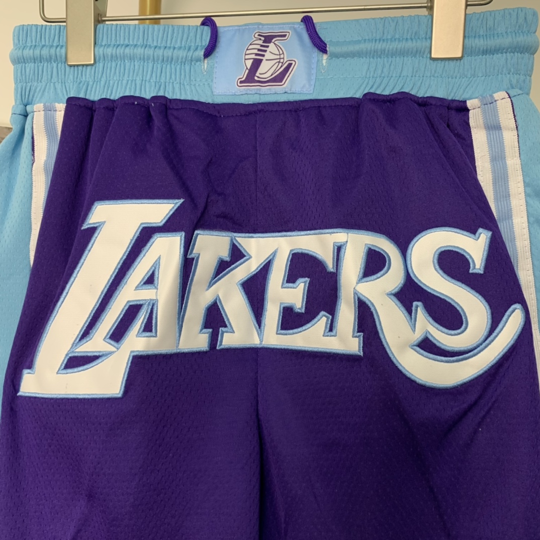 Newest James Laker Basketball Shorts: Limited Edition, Sold Out Quickly - 图片 3