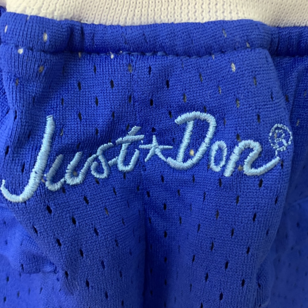 James Lakers Retro Basketball Shorts Sold Out, CEO Jenny Bass Interacts with Fans - 图片 5