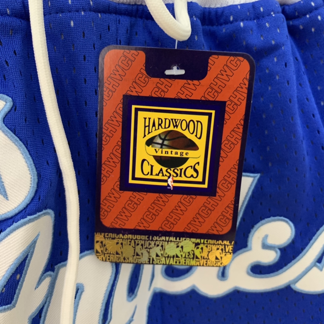 James Lakers Retro Basketball Shorts Sold Out, CEO Jenny Bass Interacts with Fans - 图片 8