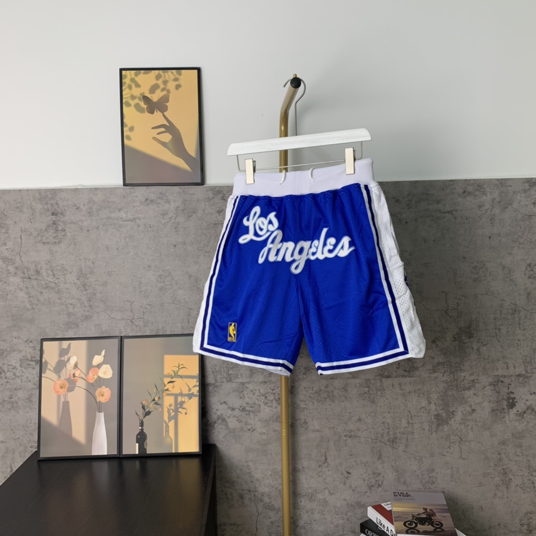 James Lakers Retro Basketball Shorts Sold Out, CEO Jenny Bass Interacts with Fans