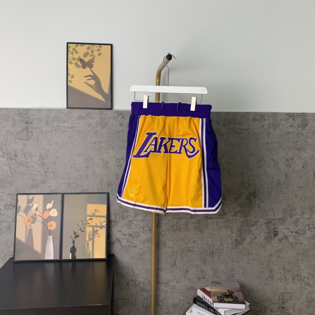 “Just Don NBA Lakers Team Shorts: High-Quality Customized Pants Series” - 图片 3