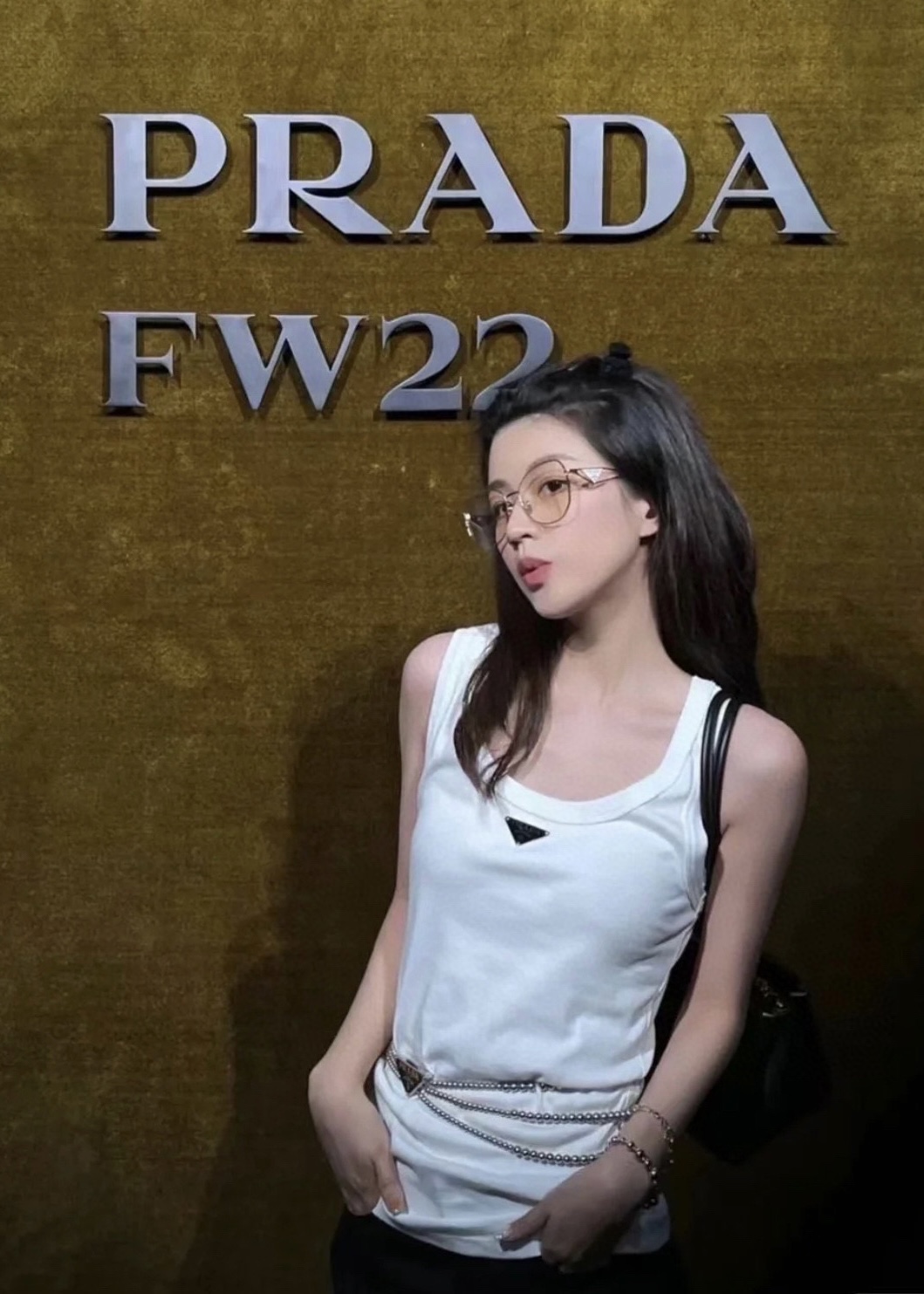 NO:474728,The hottest vest must own this summer!  ,alexander wang19860909最最最火的一件背心 今年夏天必须拥有！,,alexander wang,Women's clothing