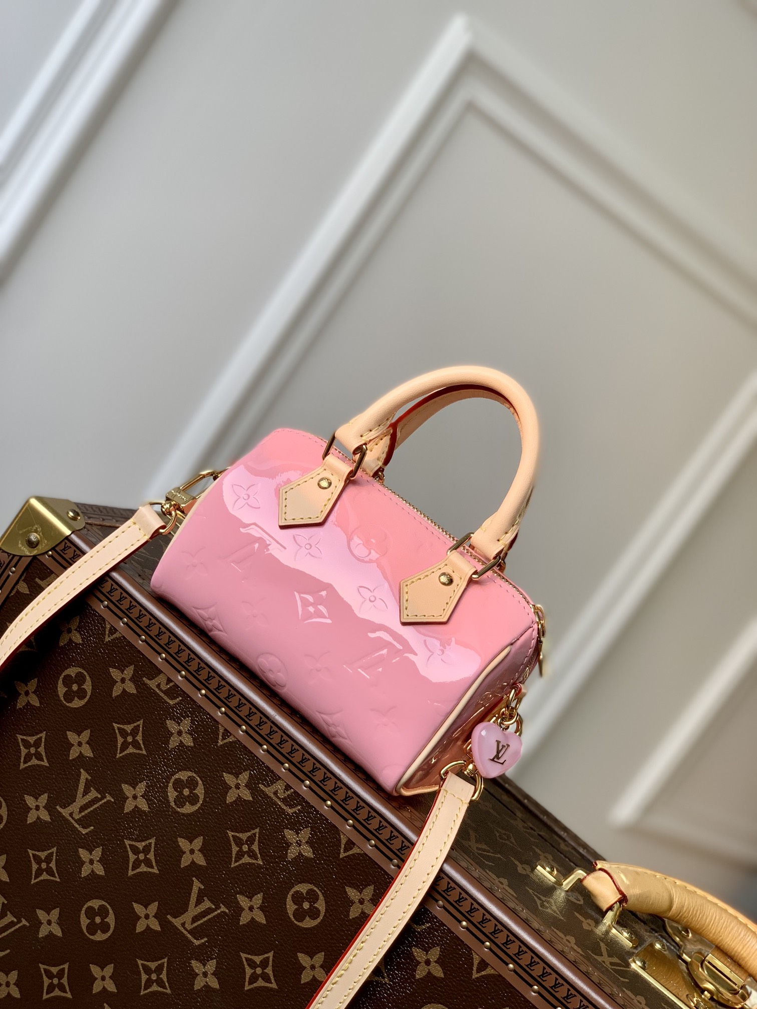 Louis Vuitton LV Speedy Bags Handbags Pink Monogram Vernis Calfskin Cowhide Patent Leather Vintage m81879