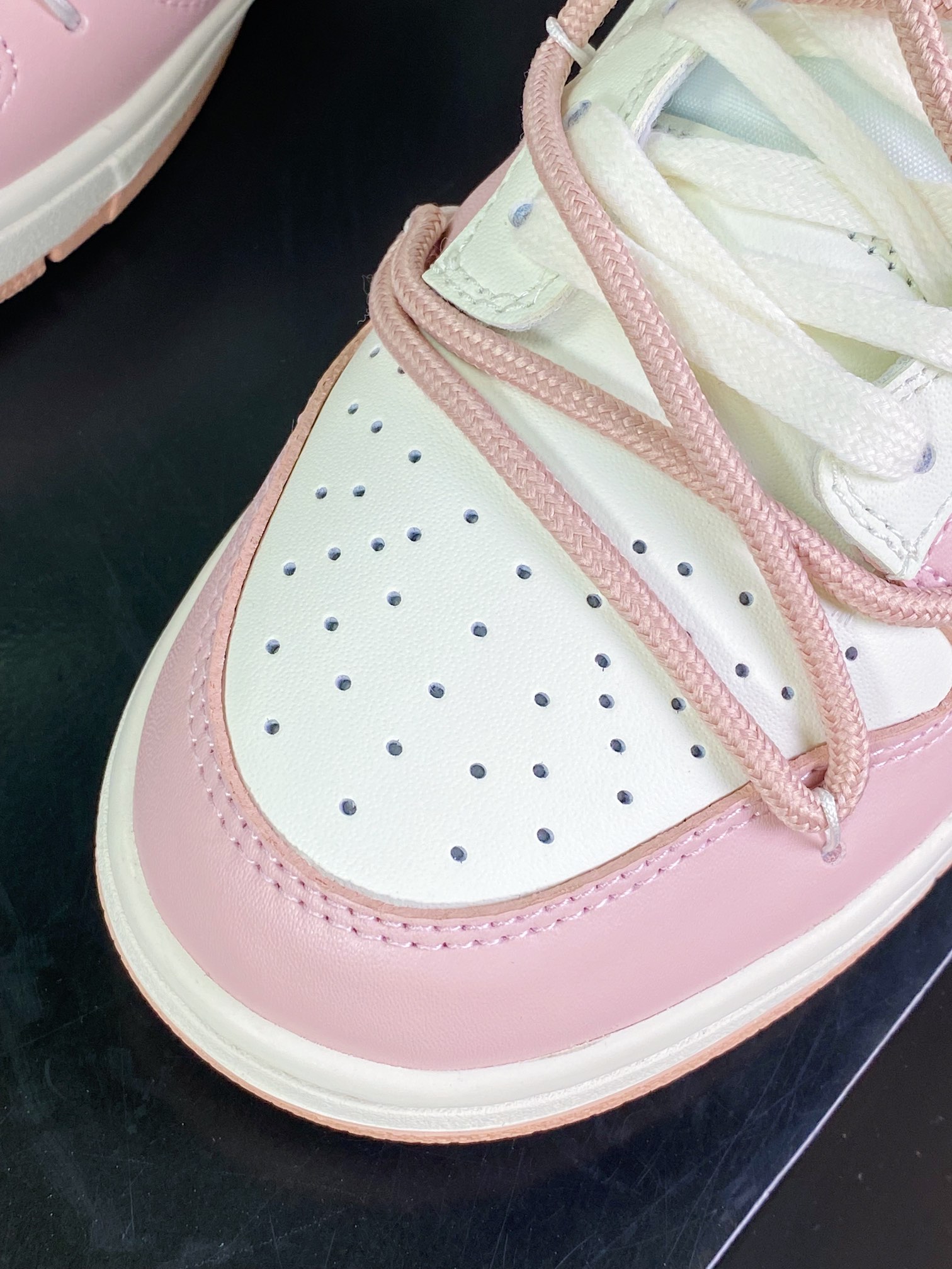 200 SB Dunk Low”Pink/White”扣篮系列低帮经典DD1503-118