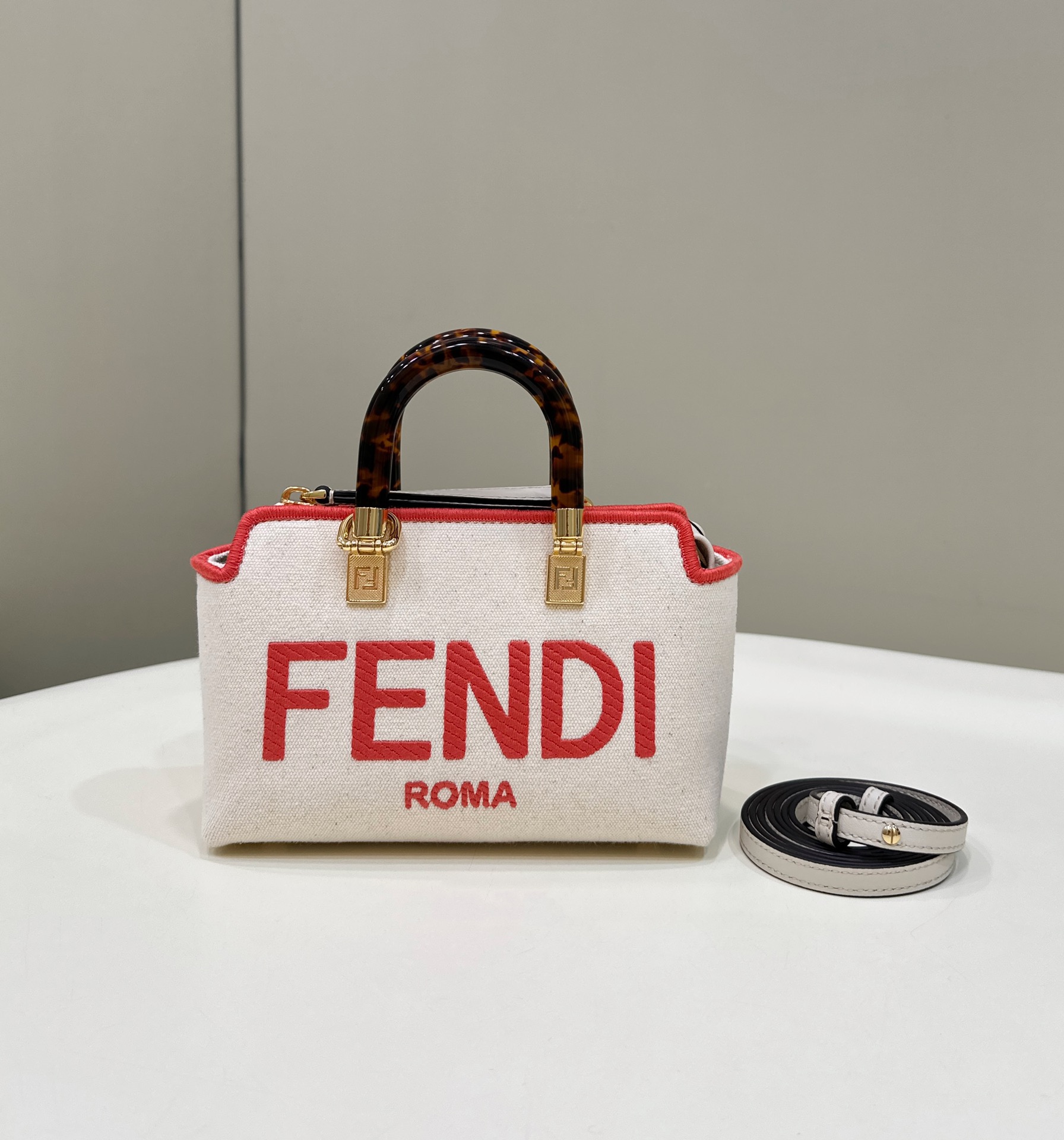 [Fendi Women