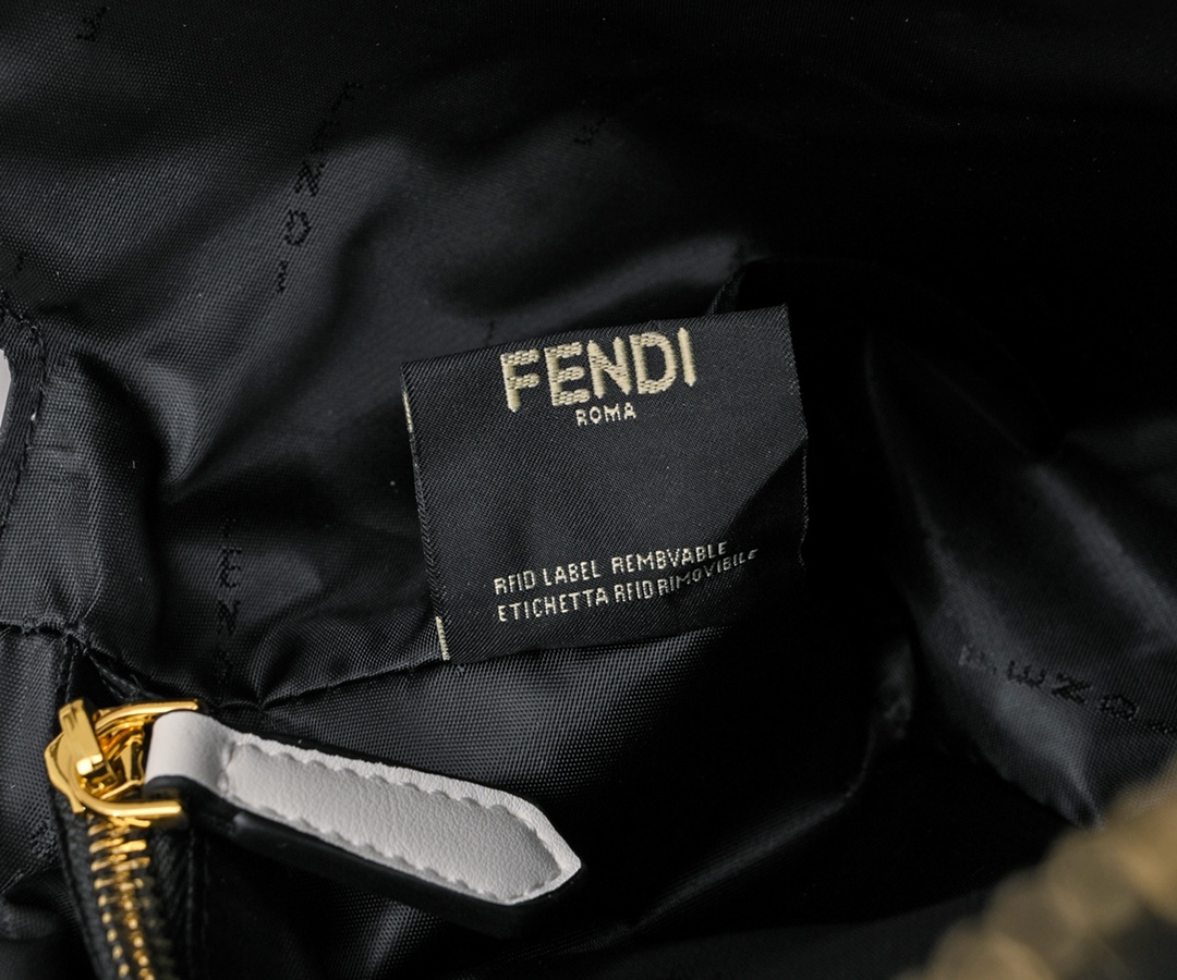 型号001121FENDBYTHEW