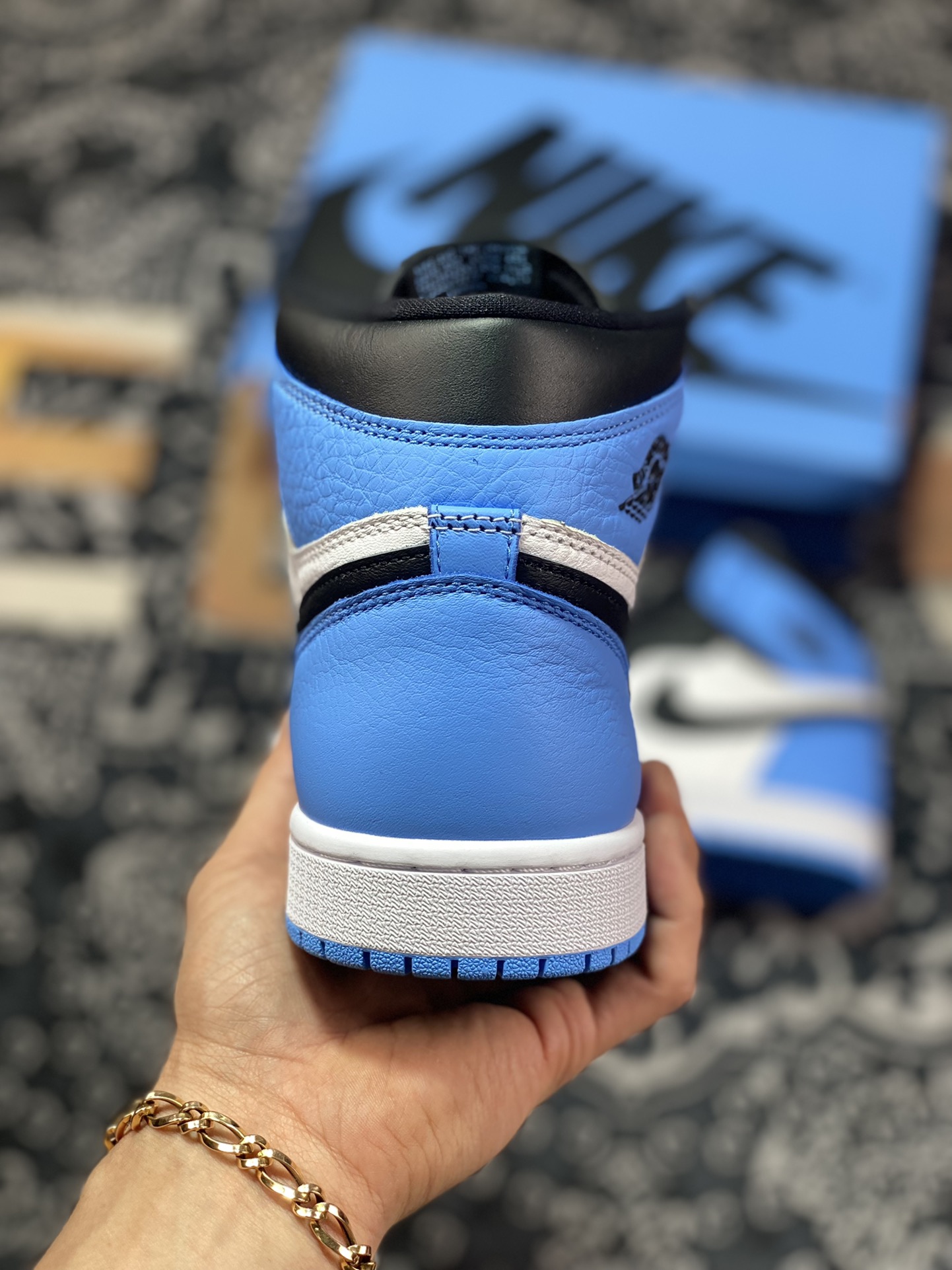 Preferred original level Air Jordan 1 ”University Blue” AJ1 Joe 1 high top cultural basketball shoes blue and white DZ5485-400-Top High Quatity Cheap Sneakers Fashion Clothing Clothes Bags handbags Shoes of all Brand wholesale With The best Quality And Beautiful Price from China Factory Chinese suppliers wholesaler seller Preferred original level Air Jordan 1 ”University Blue” AJ1 Joe 1 high top cultural basketball shoes blue and white DZ5485-400