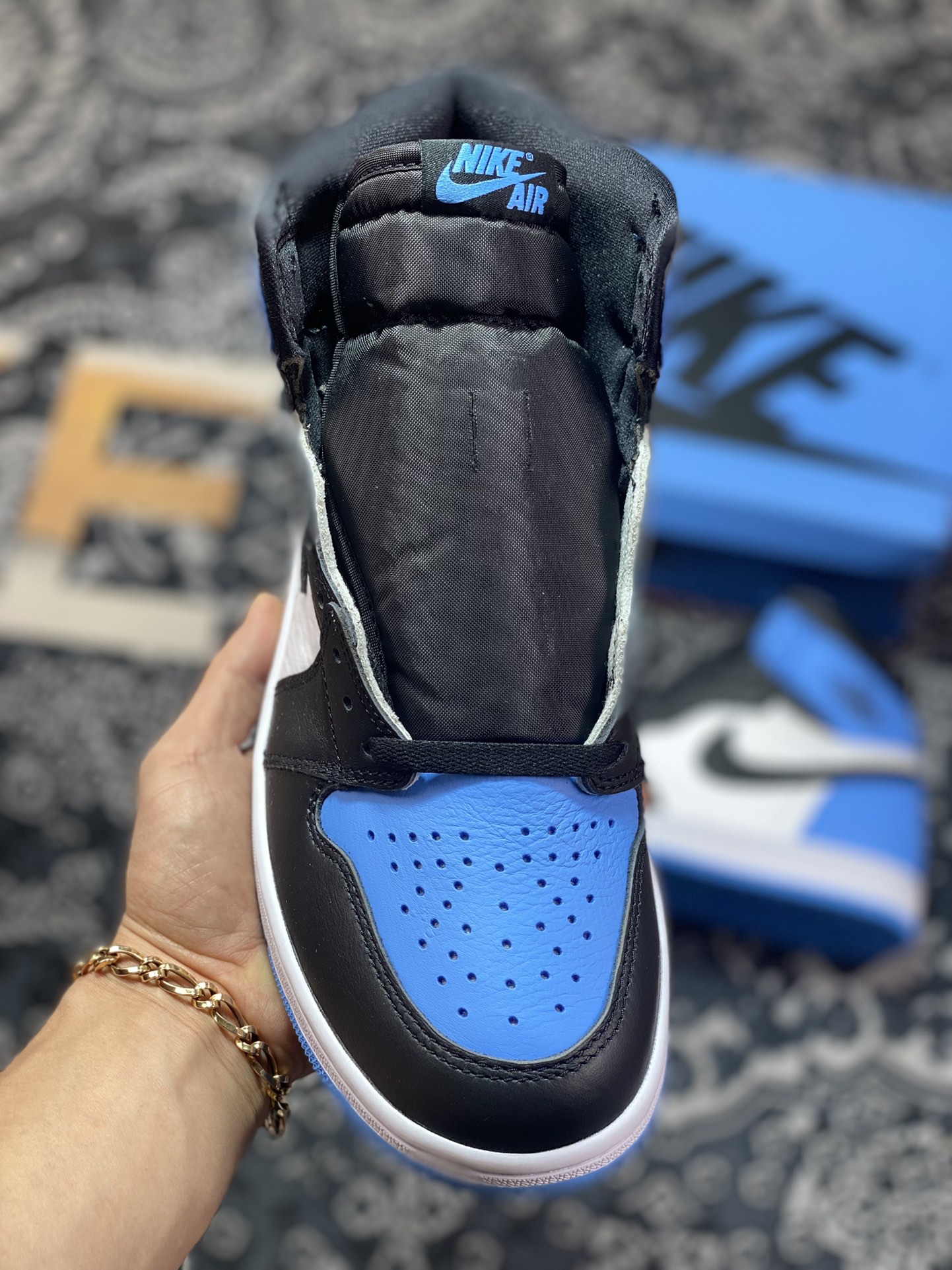 Preferred original level Air Jordan 1 ”University Blue” AJ1 Joe 1 high top cultural basketball shoes blue and white DZ5485-400-Top High Quatity Cheap Sneakers Fashion Clothing Clothes Bags handbags Shoes of all Brand wholesale With The best Quality And Beautiful Price from China Factory Chinese suppliers wholesaler seller Preferred original level Air Jordan 1 ”University Blue” AJ1 Joe 1 high top cultural basketball shoes blue and white DZ5485-400
