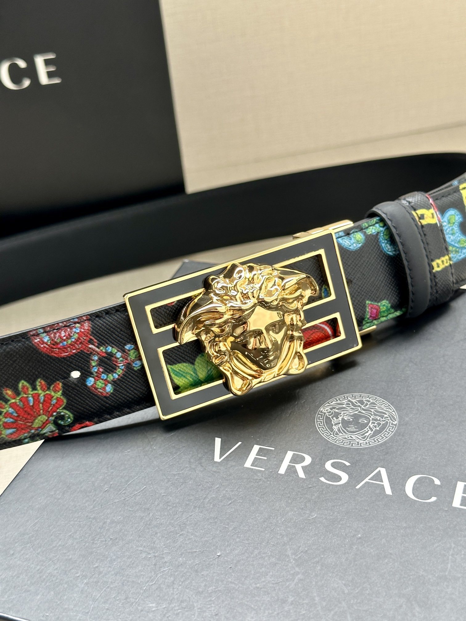 宽度3.8cmVERSACE/FEN