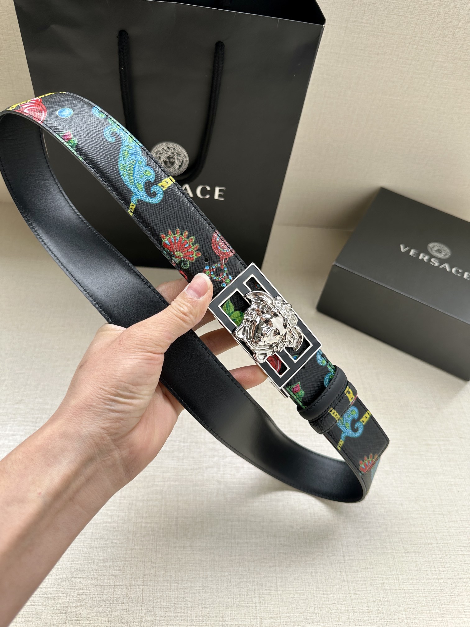 宽度3.8cmVERSACE/FEN