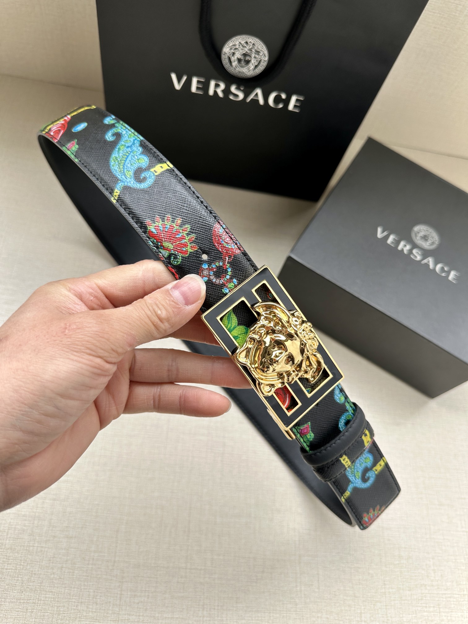 宽度3.8cmVERSACE/FEN