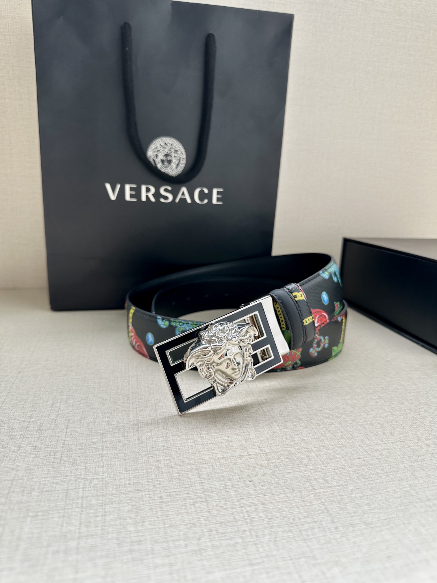 宽度3.8cmVERSACE/FEN
