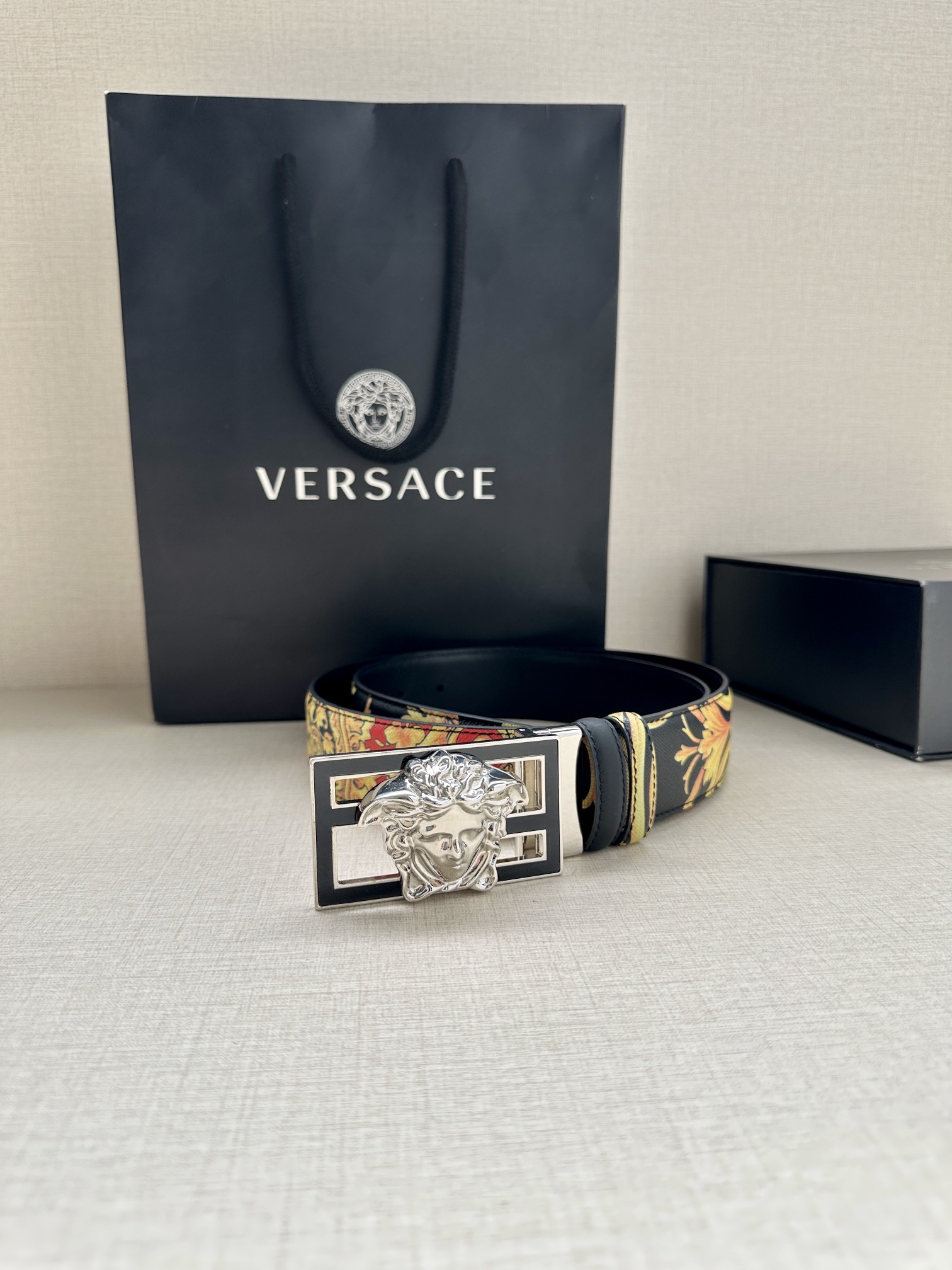 宽度3.8cmVERSACE/FEN