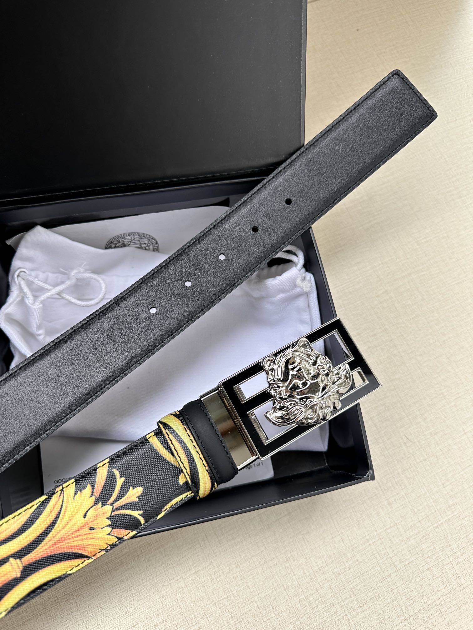 宽度3.8cmVERSACE/FEN