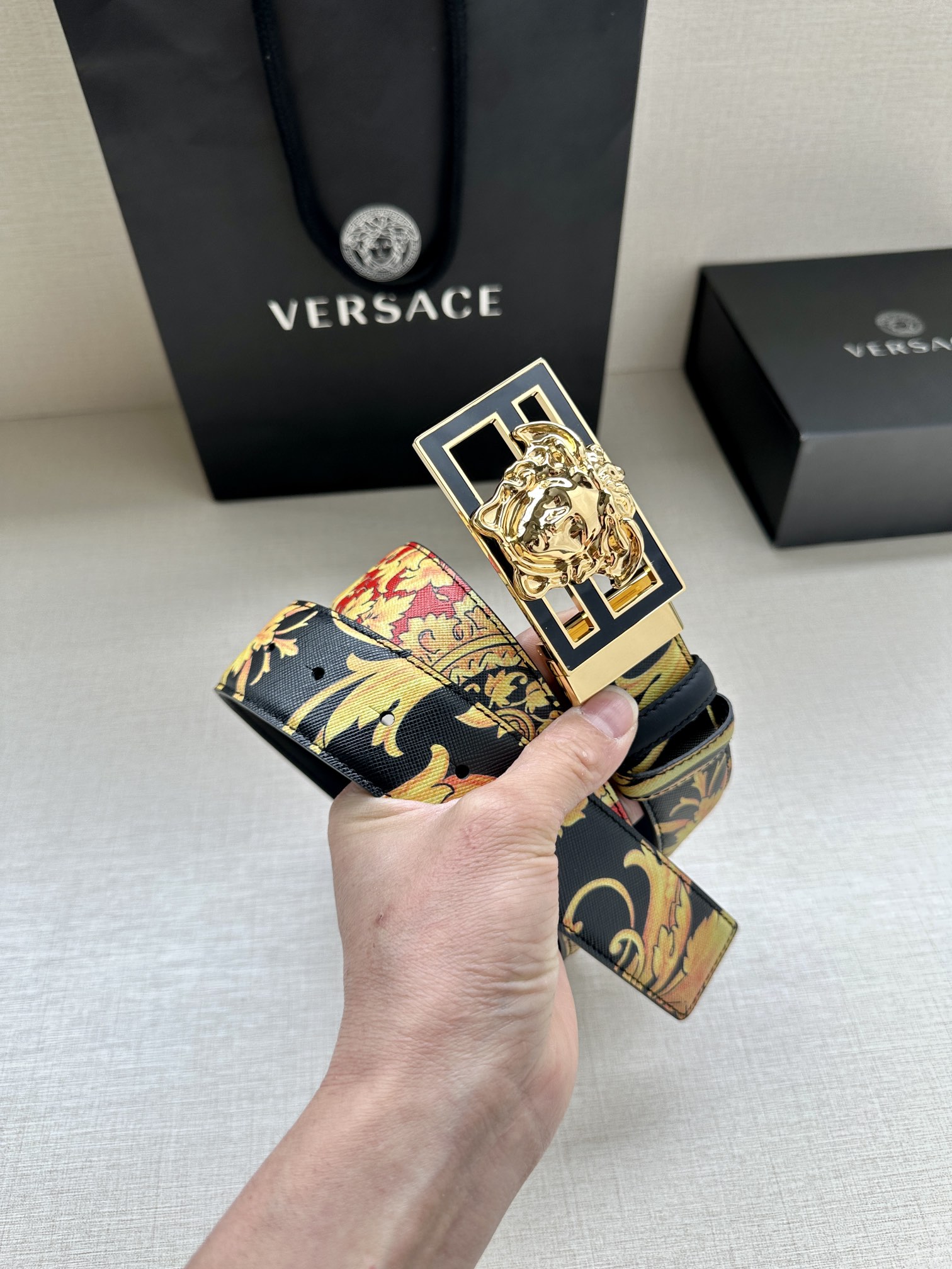 宽度3.8cmVERSACE/FEN