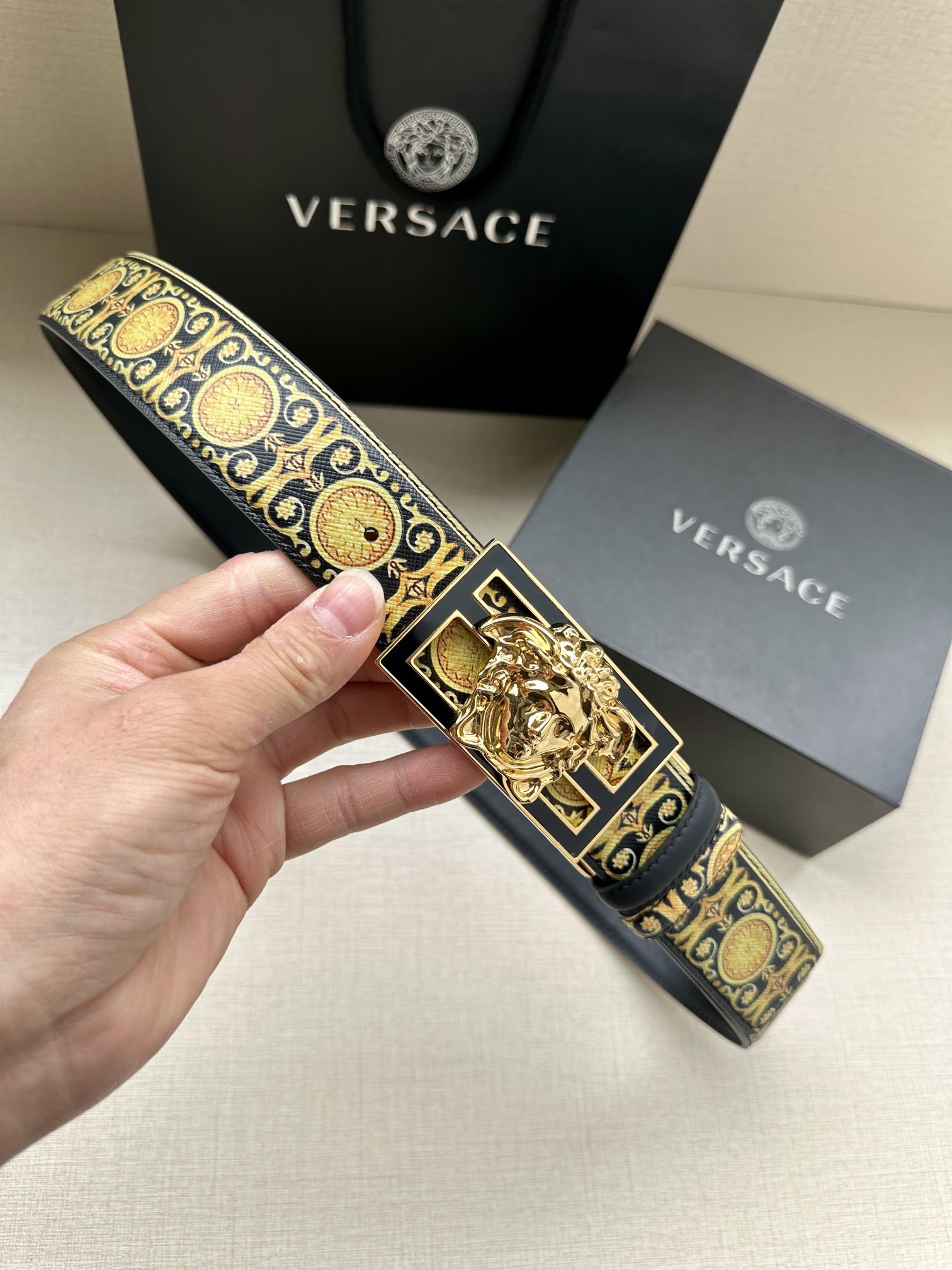 宽度3.8cmVERSACE/FEN