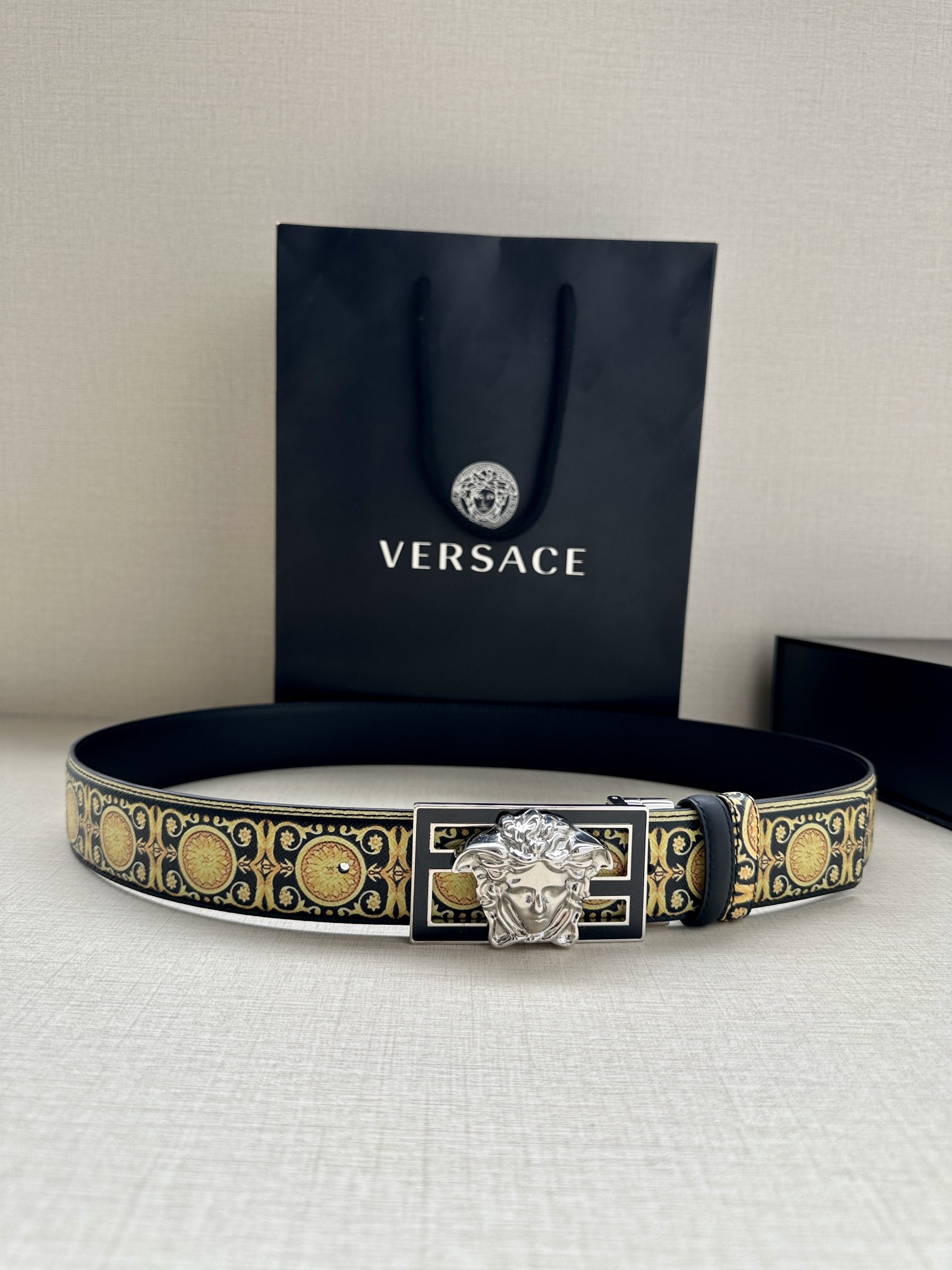 宽度3.8cmVERSACE/FEN