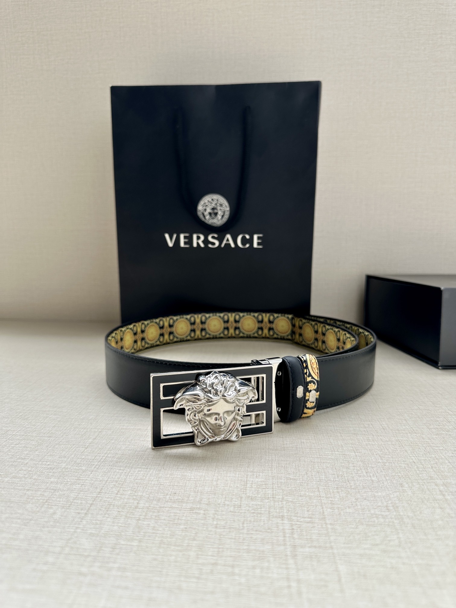 宽度3.8cmVERSACE/FEN