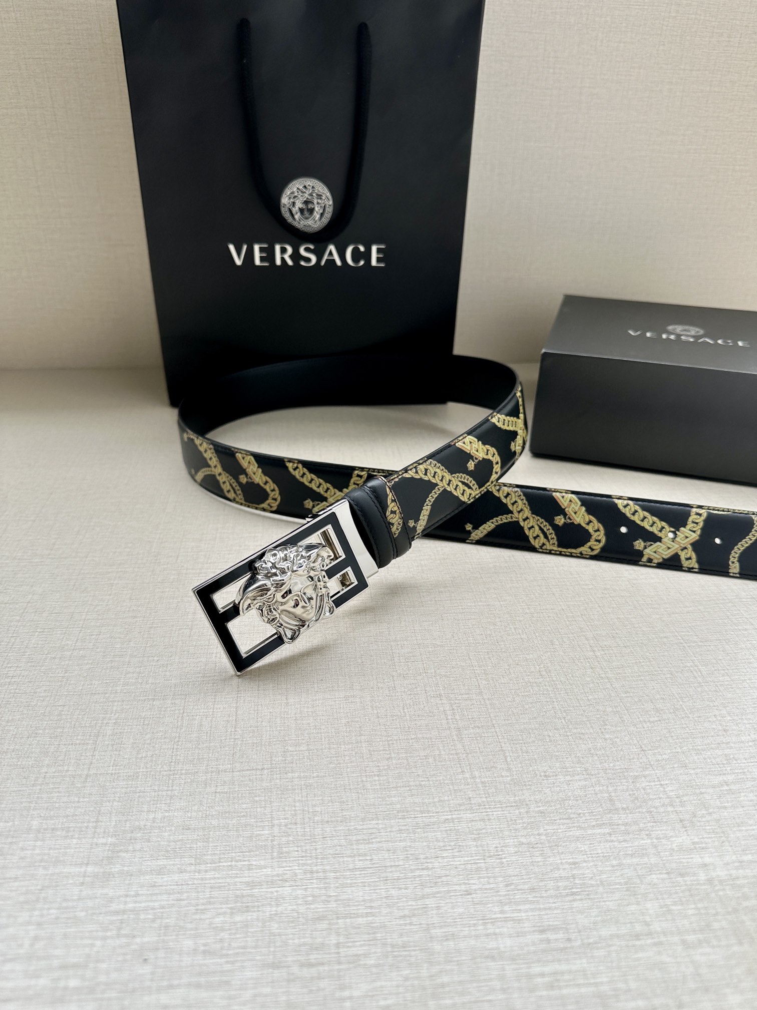 宽度3.8cmVERSACE/FEN