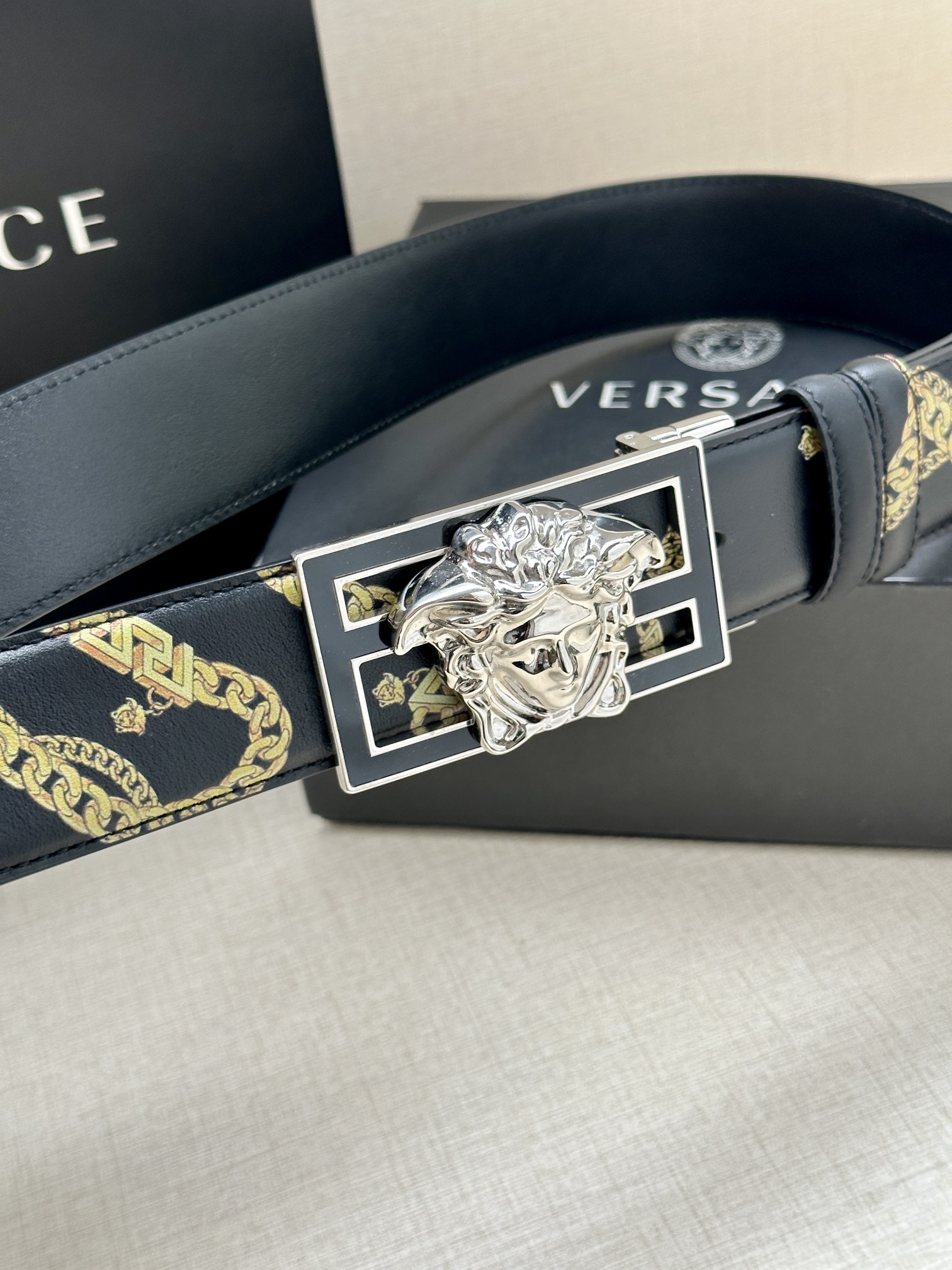 宽度3.8cmVERSACE/FEN