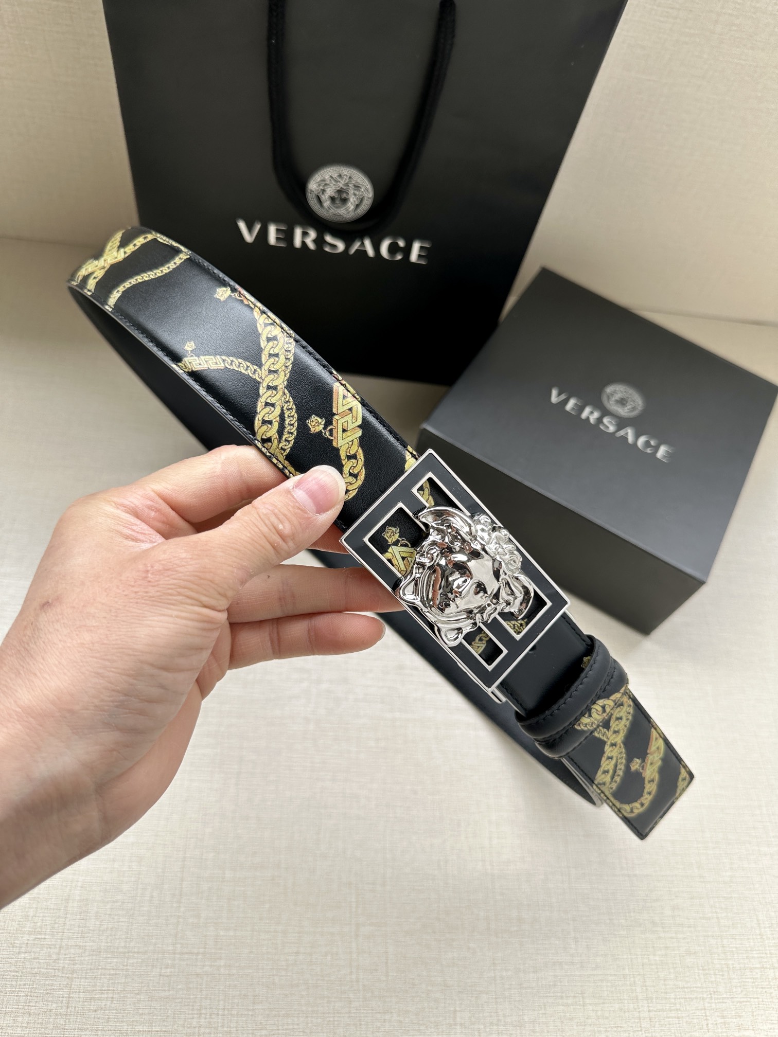 宽度3.8cmVERSACE/FEN