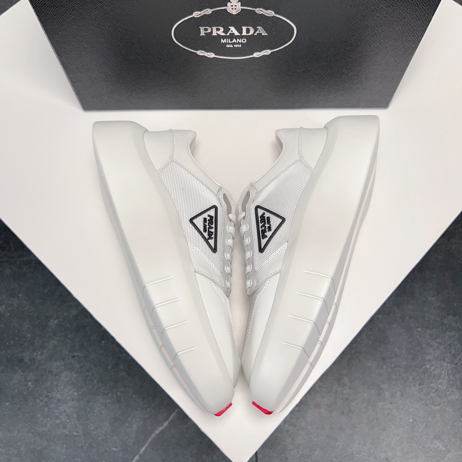 Prada Style Leather Men's Shoes style reference detail image 5 from source 781927